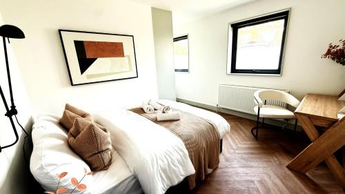 Anerley House | Crystal Palace Stylish Large Ensuite Double Room