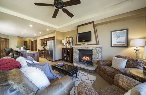 Breckenridge Condo | Crystal Peak - Paradise with Spectacular Views, Steps To Peak 7, Hot Tubs, and Gondola on-site