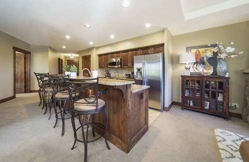 Breckenridge Condo | Crystal Peak - Paradise with Spectacular Views, Steps To Peak 7, Hot Tubs, and Gondola on-site