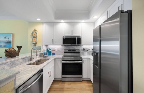 Gulf Shores Condo | Crystal Shores 905 by Liquid Life
