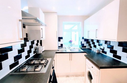 North Shields Apartment | Crystal Suite 3 is outside the metro station and a short walk to the Fish Quay.