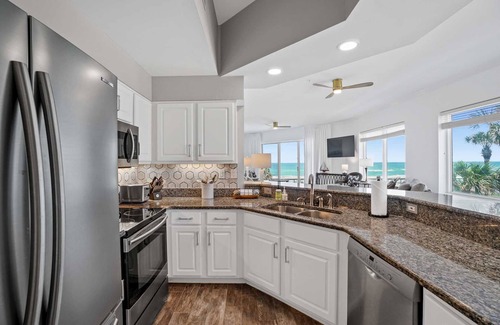 Avalon Beach Estates Condo | Crystal View 201 3 Bedrooms | 3 Baths | Accommodates 12 | Pet Friendly Beach Service