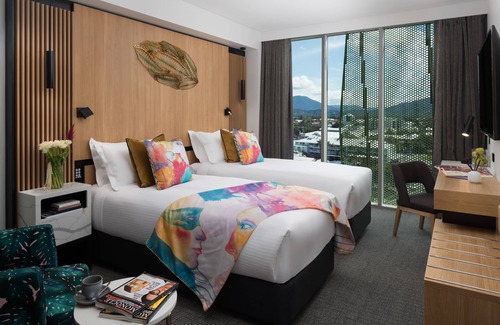 Cairns Central Business District Hotel | Crystalbrook Bailey