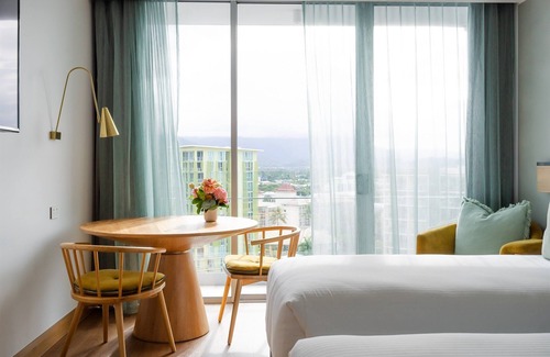 Cairns Central Business District Hotel | Crystalbrook Flynn