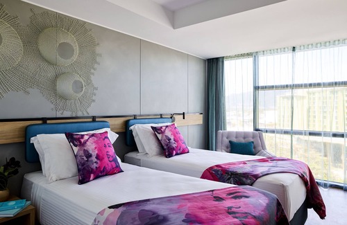 Cairns Central Business District Hotel | Crystalbrook Flynn