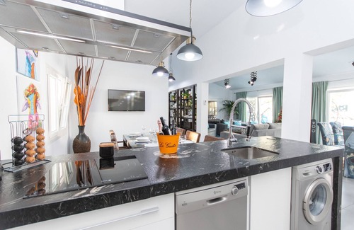 Churriana Villa | Cubo's Cozy & Modern Sol de Malaga/Private pool/Free Wifi
