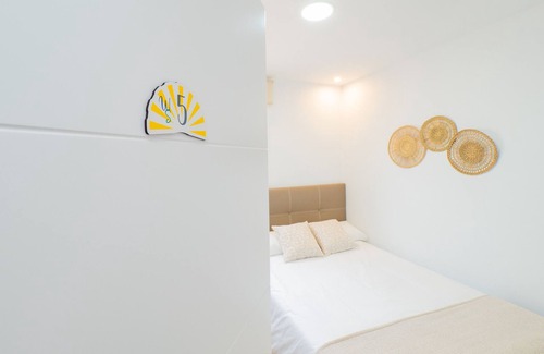 Torre de Benagalbon Bed & Breakfast | Cubo's Hostal William's Sunny 5 with Breakfast/free wifi/air conditioning