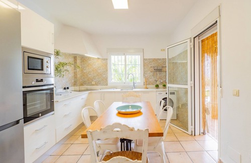 Alhaurin el Grande Cottage | Cubo's Villa La Quinta/private pool/air conditioning/BBQ/free Wi-Fi