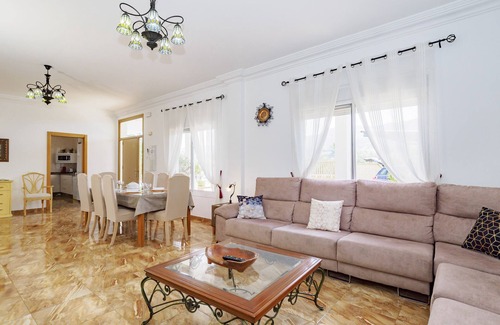 Alhaurin el Grande Villa | Cubo's Villa San Jose. Ideal for children, climatized, pool, wifi