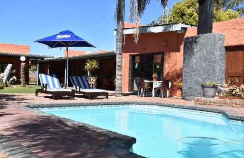 Oudtshoorn House | Culdesac Guesthouse Oudtshoorn
