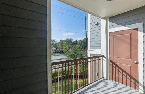 Southeast Houston Apartment | Cullen 8206 I New Construction 1bd Apt I Gated