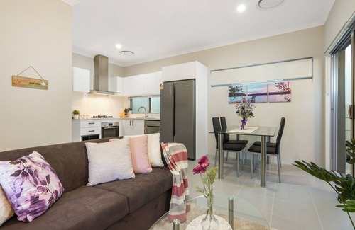 Balga House | Culloton Comfort – Spacious 3BR Home Near Shops & Parks