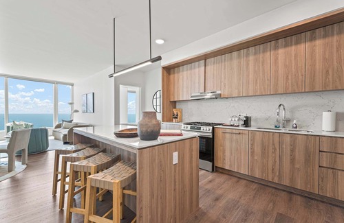 The Loop Apartment | Cultural Mile 2BR, A Stay in the Sky, 65th Floor