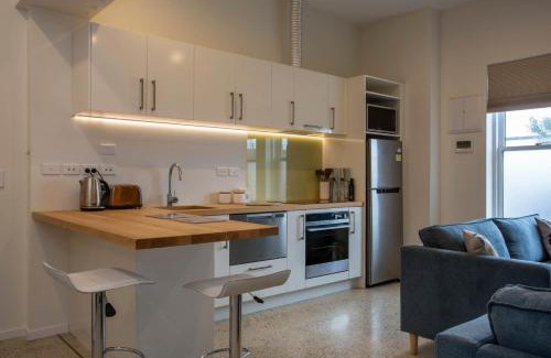 Dunedin City Centre Apartment | Cumberland Street deluxe apartment No1