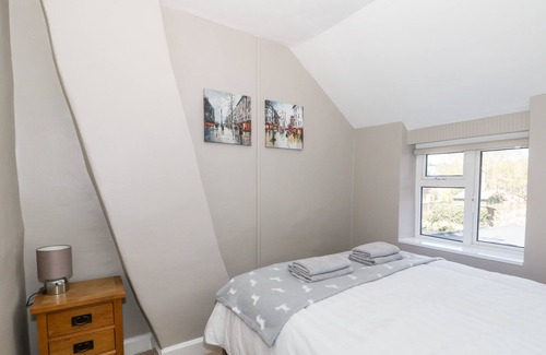 Snettisham Cottage | CURLEW COTTAGE, family friendly, with a garden in Snettisham