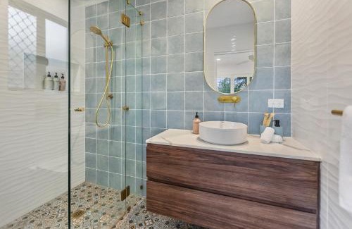Kewarra Beach House | Curlews Nest - Pool BBQ and Beach