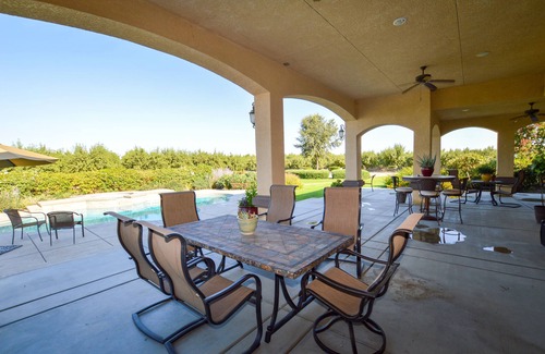 Hanford House | Custom country