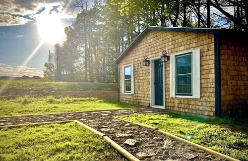 Marienville Cabin | Custom Hot Tub Cabin Near Cook Forest+ANF: Knotty Pine Lodge