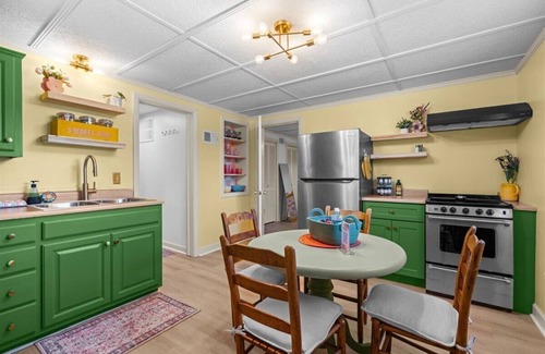 Easley Apartment | Cute 1BR apt w/Pond views and Pickleball next door