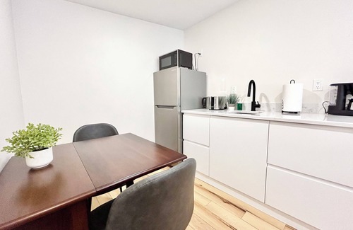 Arlington Apartment | Cute Accessible Studio: No stairs, W/D, Parking