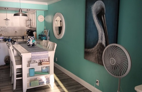 Gulf Lagoon Beach Condo | Cute Affordable Pet-friendly Gulf Front Condo