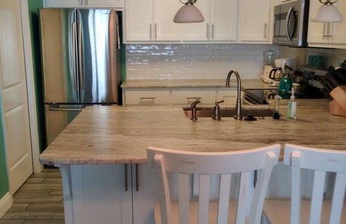 Gulf Lagoon Beach Condo | Cute Affordable Pet-friendly Gulf Front Condo