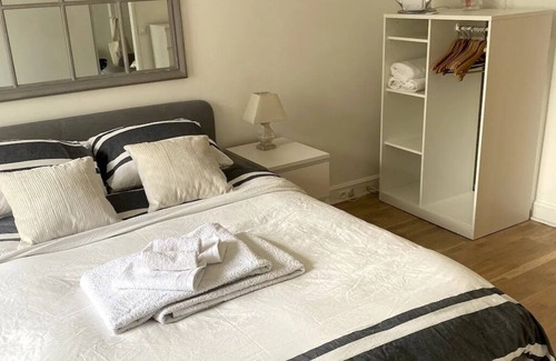 Villa Montmorency Apartment | Cute, Clean, Affordable Paris Flat (July Rental)