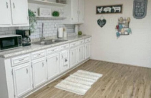 Easley House | Cute cozy farmhouse