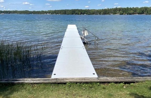 Lewiston House | Cute lake house on West Twin Lake