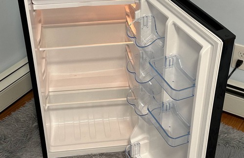 Rimmon Heights Apartment | Cute Mini Apt - SNHU Arena