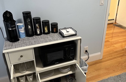 Rimmon Heights Apartment | Cute Mini Apt - SNHU Arena