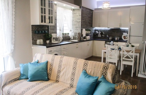 Attiki Apartment | Cute penthouse apartment in Athens near the Acropolis