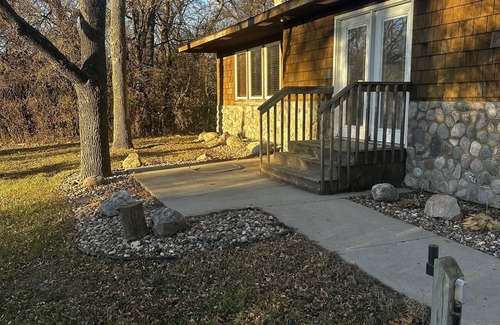 Aberdeen Cottage | Cute Two Bedroom Cottage in Quiet Setting