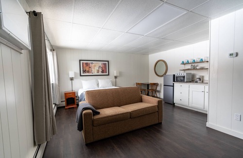 Deerwood Apartment | Cuyuna Lakes Stay in the Central location of Attractions!