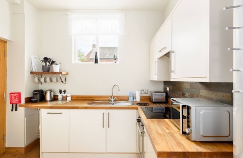 Shottery House | CV37 9HF The Tack Room Shottery · Charming 1Bed in Shottery with secure Parking | Pass The Keys