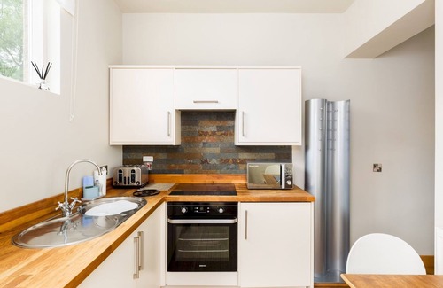 Shottery House | CV37 9HF The Tack Room Shottery · Charming 1Bed in Shottery with secure Parking | Pass The Keys