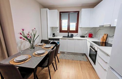 Tirintha Apartment | Cyclopean View Suites