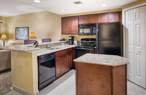 Kissimmee Resort | Cypress Palms Resort 2 Bedroom with HOT TUB/POOL!