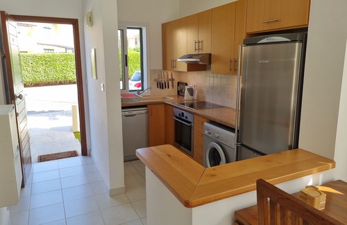 Polis House | Cyprus, 2 beds ensuite, pool, patio, wifi, parking