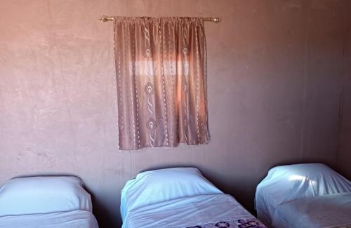 M'Hamid El Ghizlane Hotel | désert tours & Hôtel Titanic lac irik