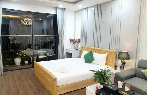 Trung Hoa Nhan Chinh Apartment | D'Capitale Studio Luxury Apt #Jerry's House