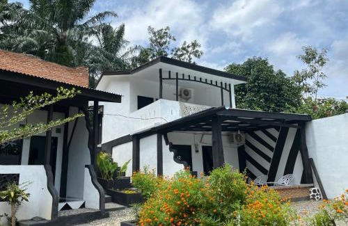Bukit Lawang House | D'CELVIN LODGES Bukit Lawang