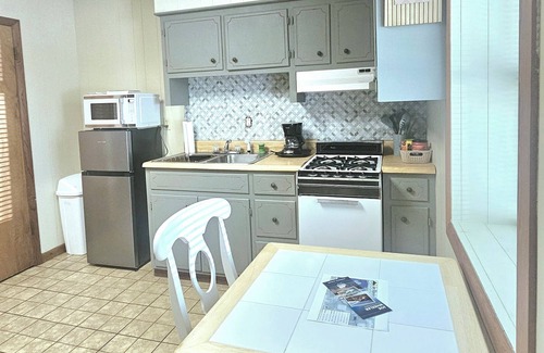 Rogersville Apartment | D'Fishermen Trail - Cool studio with AC in outdoorsy Rogersville