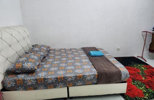 Banting House | D'Haja 5 KLIA Sepang with Free Wi-Fi & 3 Airconds