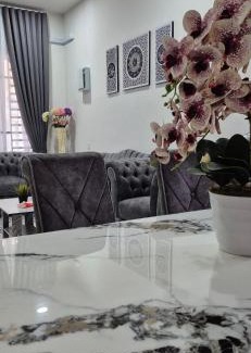 Gua House | D'Lena homestay