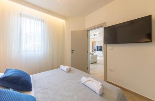 Risan Apartment | D Star - New Luxury Apartment with Big Balcony Bay View