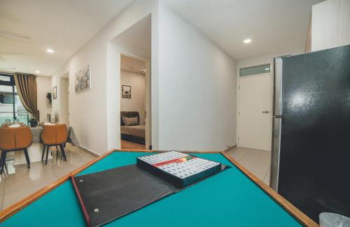 Central District Apartment | D Wah Retreat Botanika 3BR 8pax Mahjong table by Our Stay