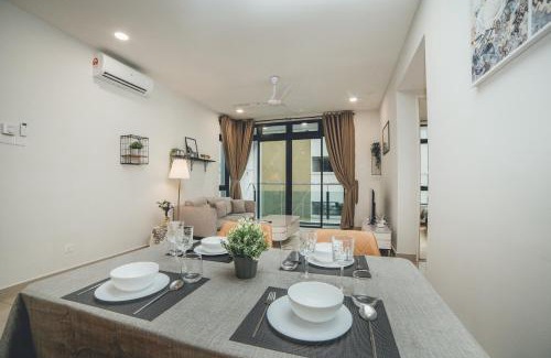 Central District Apartment | D Wah Retreat Botanika 3BR 8pax Mahjong table by Our Stay
