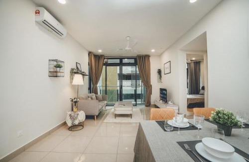 Central District Apartment | D Wah Retreat Botanika 3BR 8pax Mahjong table by Our Stay