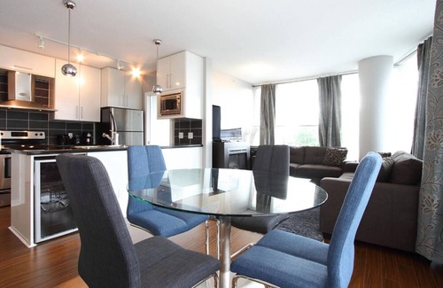 Crosstown Condo | D48 - 2 Bedroom close to everything
